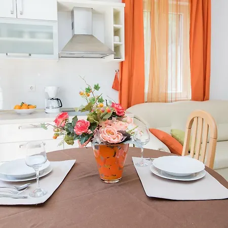 Grlica Apartment Sutivan