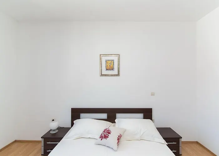 Apartamento Grlica Sutivan